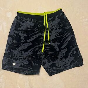 Men’s Fabletics The Fundamental Short II unlined 7in